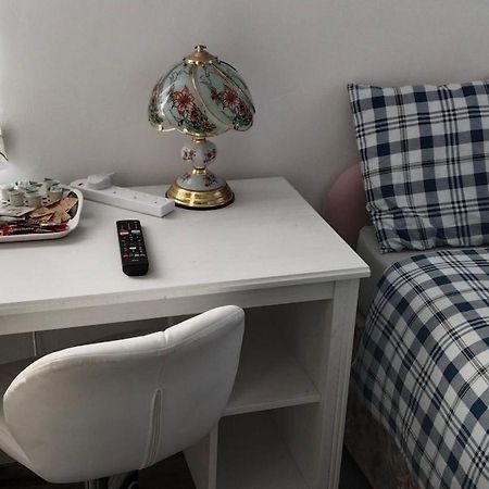 White House Ensuite Double Bedroom Warrington  Eksteriør billede
