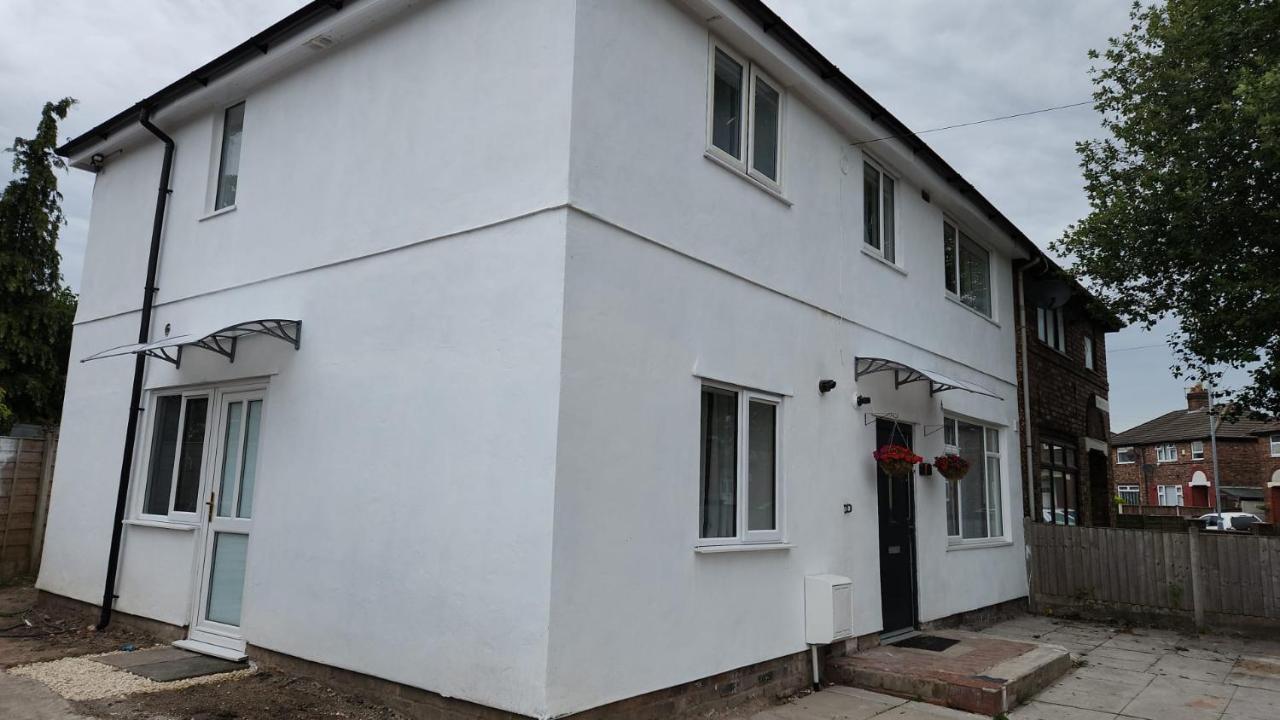 White House Ensuite Double Bedroom Warrington  Eksteriør billede