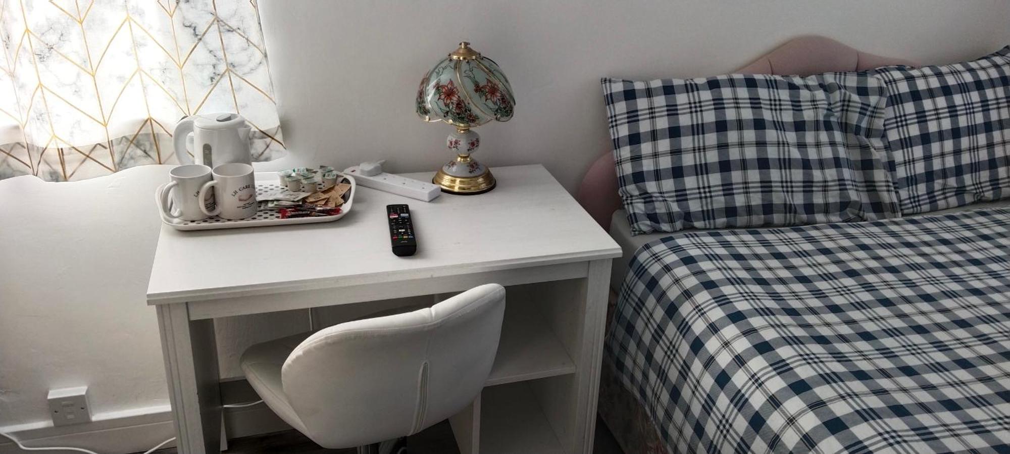 White House Ensuite Double Bedroom Warrington  Eksteriør billede