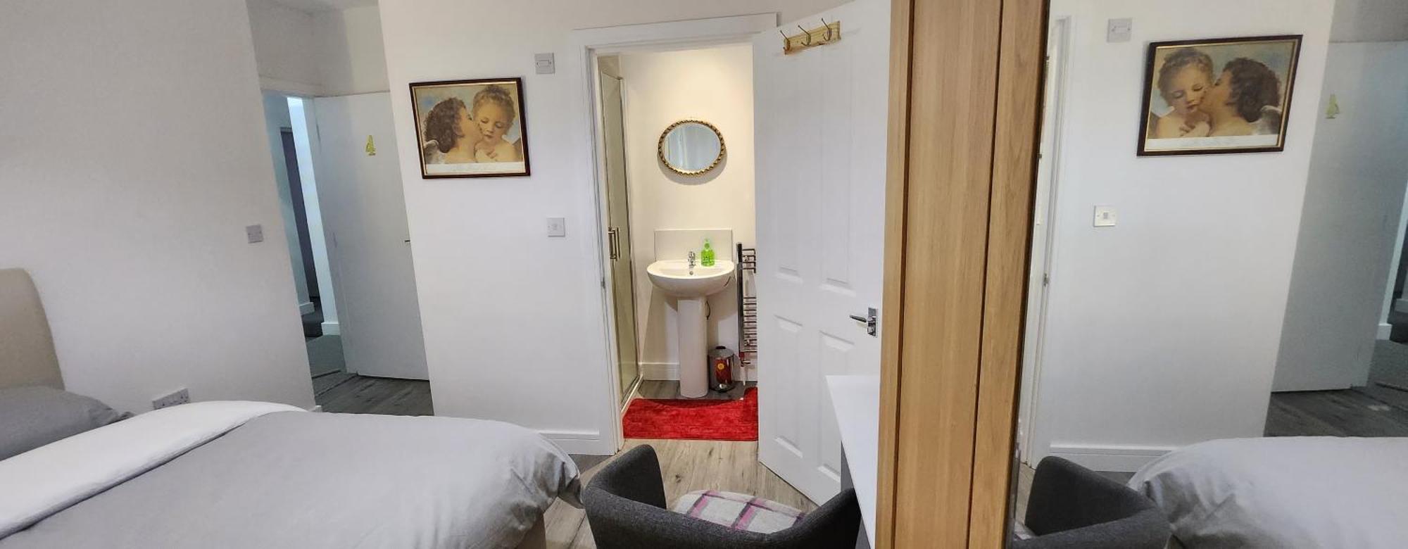 White House Ensuite Double Bedroom Warrington  Eksteriør billede